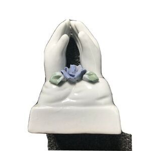 VINTAGE WHITE PORCELAIN RELIGIOUS PRAYING HANDS